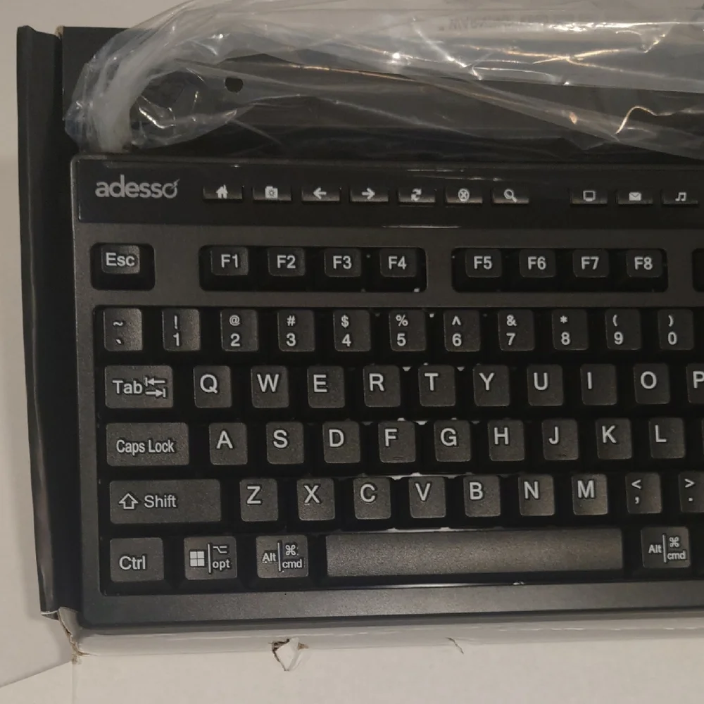 Adesso EasyTouch 445 Multi-Channel Wired Touchpad Keyboard